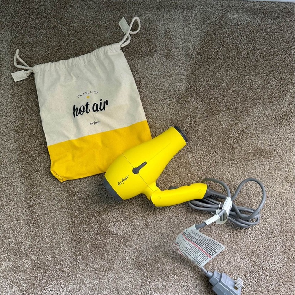 Drybar travel blowdryer